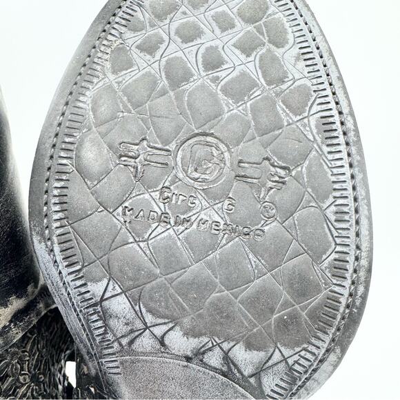 Circle G by Corral Women's Laser Cut Out Zip Ankle Short Booties Black Size 10 - Picture 10 of 12